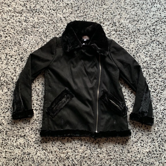 Beach Riot Jackets & Blazers - Beach Riot Jacket Black Faux Fur Lined Diagonal Zip BR1468 Women's Size Large